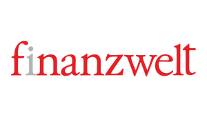  „Artikel über die Verleihung des Jungmakler Awards 2018 auf der DKM in Dortmund: Dirk Becht gewinnt den ersten Platz, gefolgt von Rainer Schamberger und Daniel Ivakovic, die durch ihre Spezialisierung und innovative Ansätze überzeugen.